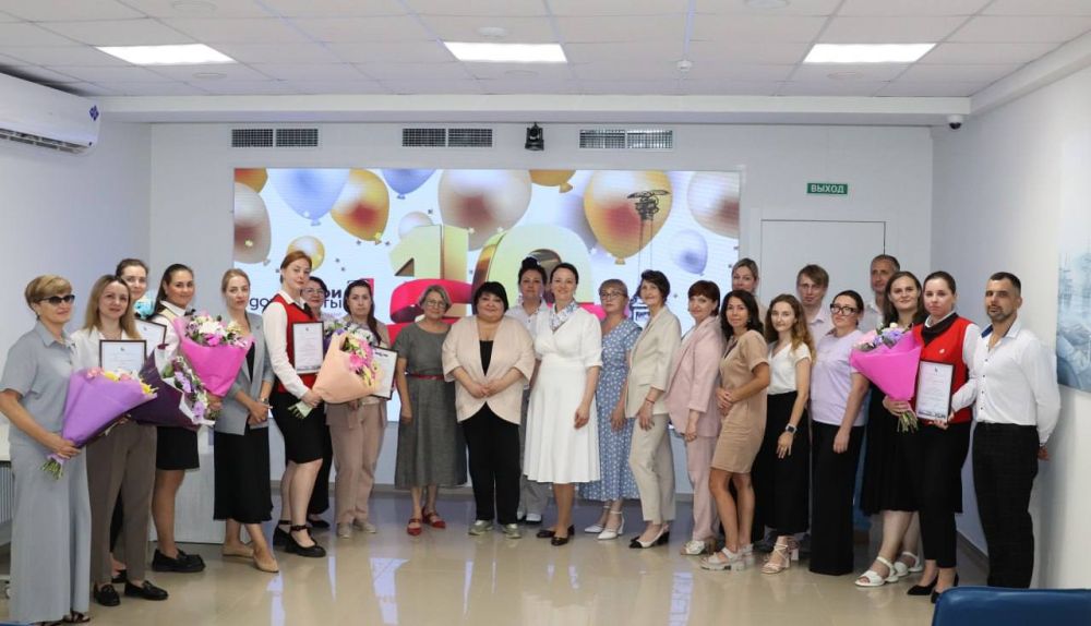 Мария Литовко: Сегодня наградили лучших работников многофункциональных центров Севастополя Мария Литовко: Сегодня наградили лучших работников многофункциональных центров Севастополя