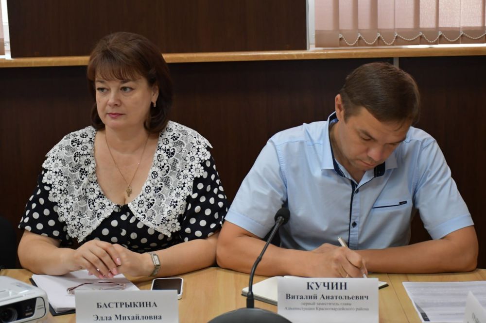 Сегодня Глава Администрации района провел расширенное аппаратное совещание Сегодня Глава Администрации района провел расширенное аппаратное совещание