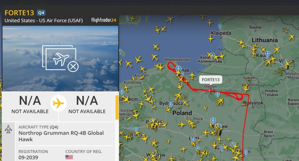 Юрий Котенок: Британский самолет-разведчик Boeing RC-135W Rivet Joint сегодня работает над черноморской акваторией Юрий Котенок: Британский самолет-разведчик Boeing RC-135W Rivet Joint сегодня работает над черноморской акваторией