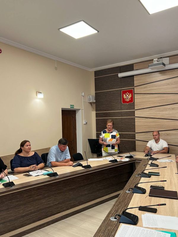 Сотрудники правового управления Министерства юстиции Республики Крым приняли совместно с общественной палатой Республики... Сотрудники правового управления Министерства юстиции Республики Крым приняли совместно с общественной палатой Республики...