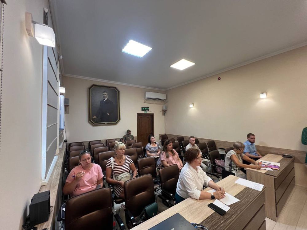 Сотрудники правового управления Министерства юстиции Республики Крым приняли совместно с общественной палатой Республики... Сотрудники правового управления Министерства юстиции Республики Крым приняли совместно с общественной палатой Республики...