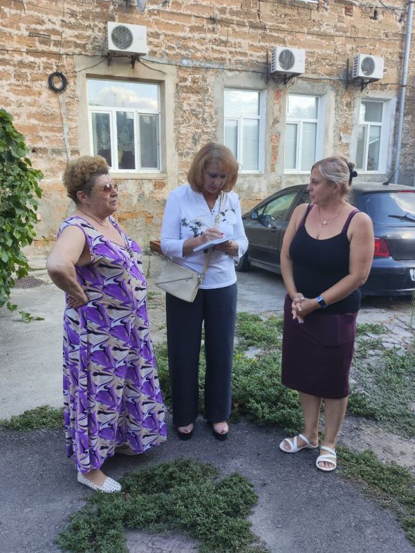 Эммилия Леонова: Сегодня пообщалась с жителями ул. Интернациональная, 37 Эммилия Леонова: Сегодня пообщалась с жителями ул. Интернациональная, 37