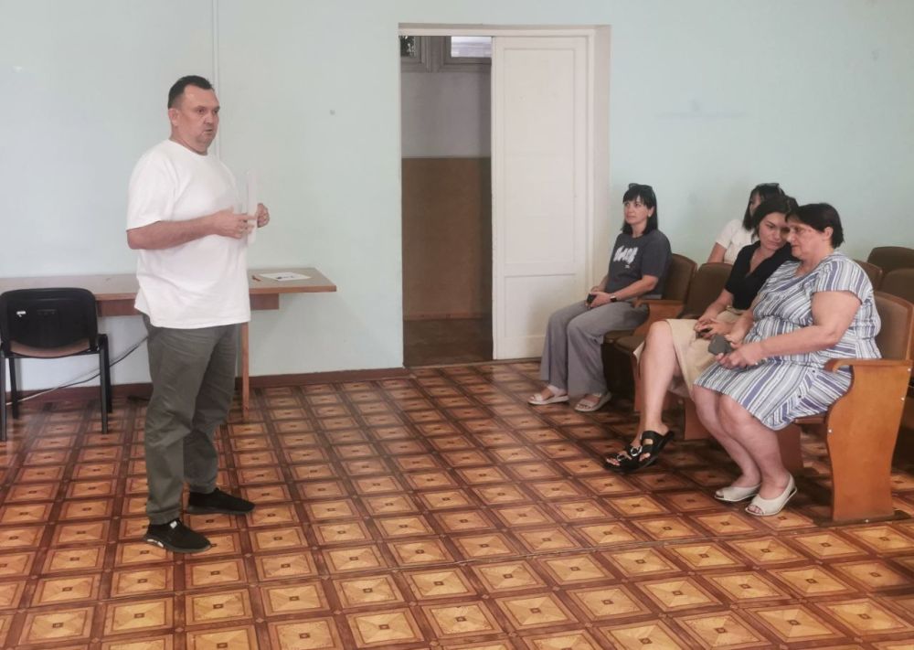 30 июля в зале заседаний администрации Советского района под руководством председателя Советского районного совета Елены Пось прошли публичные слушания по внесению изменений в Устав муниципального образования Советский район Республики Крым 30 июля в зале заседаний администрации Советского района под руководством председателя Советского районного совета Елены Пось прошли публичные слушания по внесению изменений в Устав муниципального образования Советский район Республики Крым