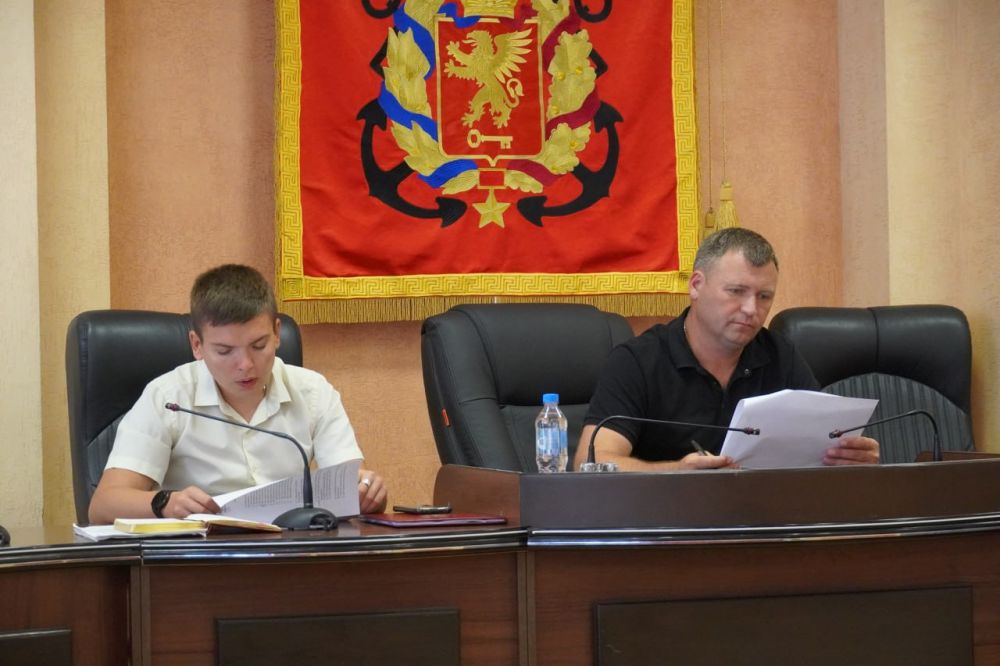 #экономика. В администрации Керчи состоялось заседание координационного рабочего органа под руководством заместителя главы администрации Игоря КРУТЬКОВА #экономика. В администрации Керчи состоялось заседание координационного рабочего органа под руководством заместителя главы администрации Игоря КРУТЬКОВА