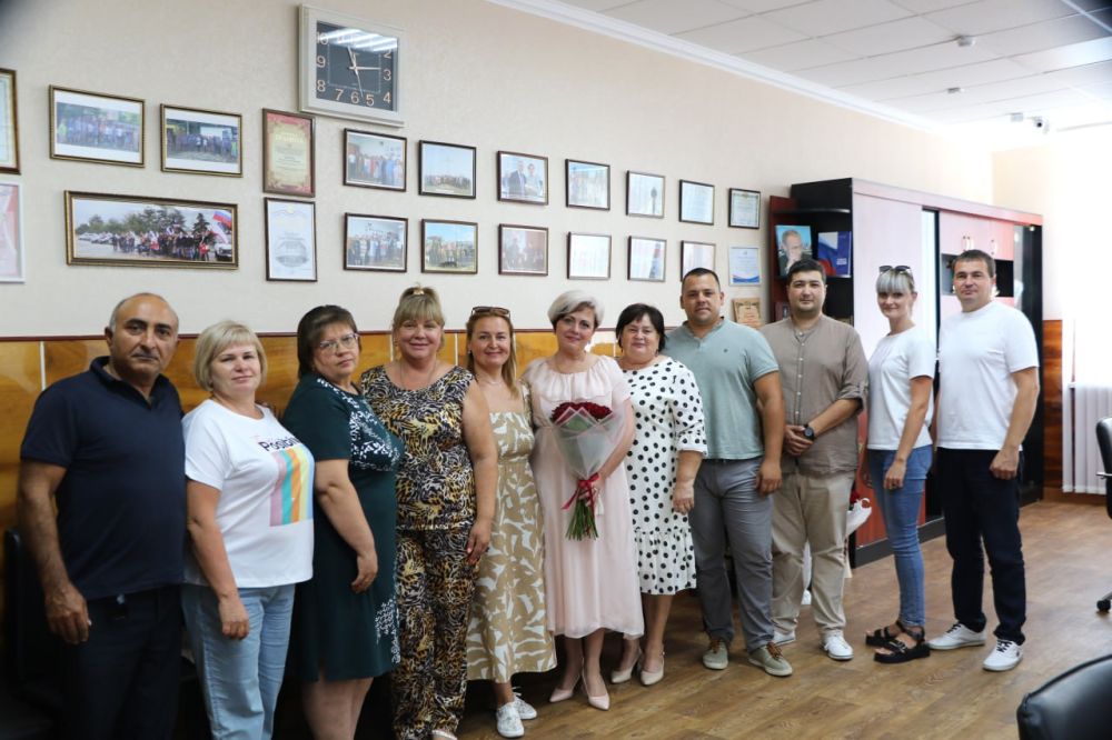 Ольга Урайкина: Дорогие коллеги!. Хочу искренне поблагодарить вас за тёплые поздравления. Каждое ваше сообщение, каждый... Ольга Урайкина: Дорогие коллеги!. Хочу искренне поблагодарить вас за тёплые поздравления. Каждое ваше сообщение, каждый...