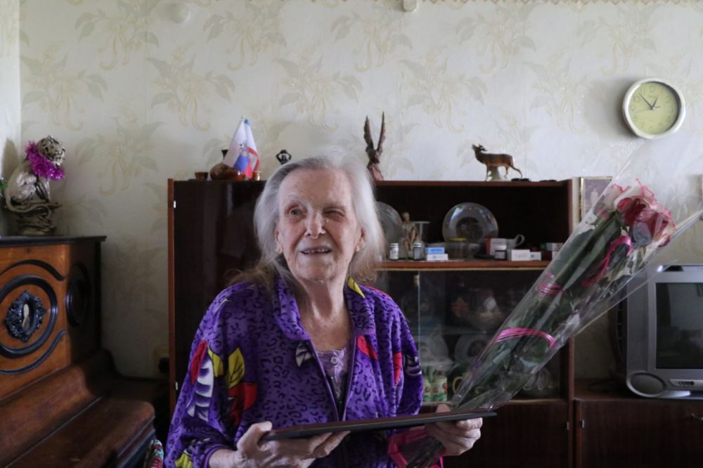 Сегодня день рождения отмечают две труженицы тыла — Зои Ивановне Шустровой исполнилось 96 лет, а Лидия Григорьевна Аверина празднует 90-летие