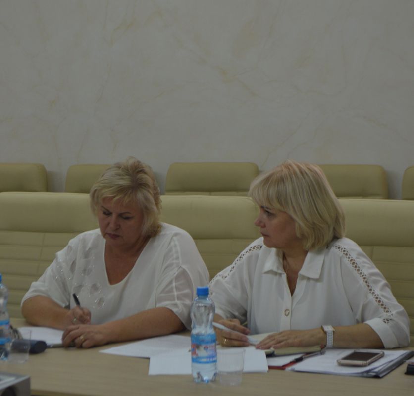 Валентина Лаврик: Сегодня состоялось заседание республиканской комиссии по оценке готовности муниципальных образовательных организаций к началу учебного года 2024/2025 Валентина Лаврик: Сегодня состоялось заседание республиканской комиссии по оценке готовности муниципальных образовательных организаций к началу учебного года 2024/2025