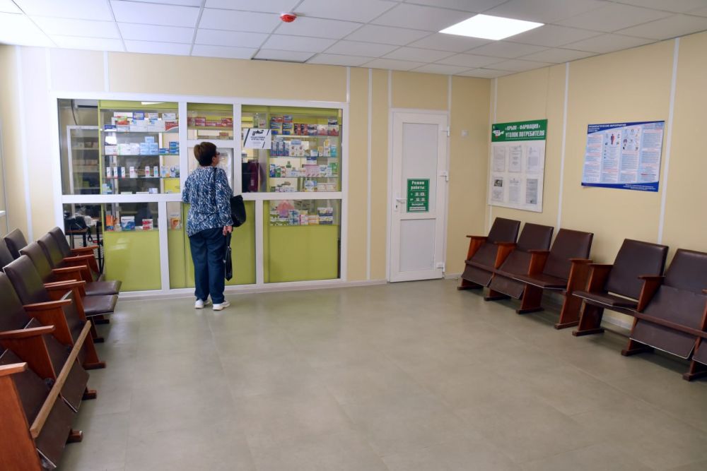 В Симферопольском районе врачи Пионерской участковой больницы ведут прием пациентов в обновленном здании В Симферопольском районе врачи Пионерской участковой больницы ведут прием пациентов в обновленном здании