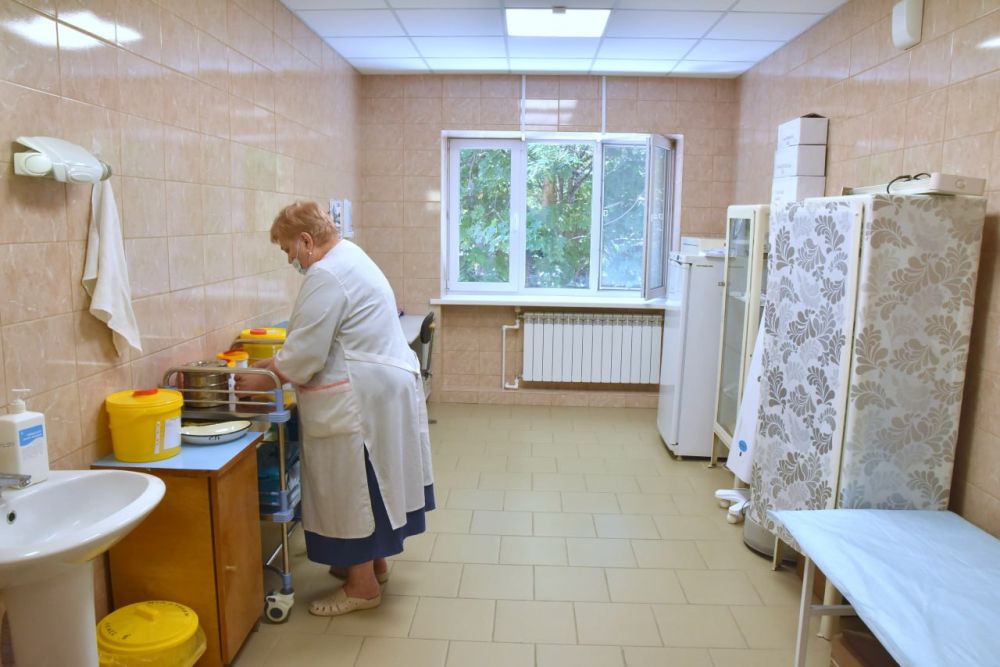 В Симферопольском районе врачи Пионерской участковой больницы ведут прием пациентов в обновленном здании В Симферопольском районе врачи Пионерской участковой больницы ведут прием пациентов в обновленном здании