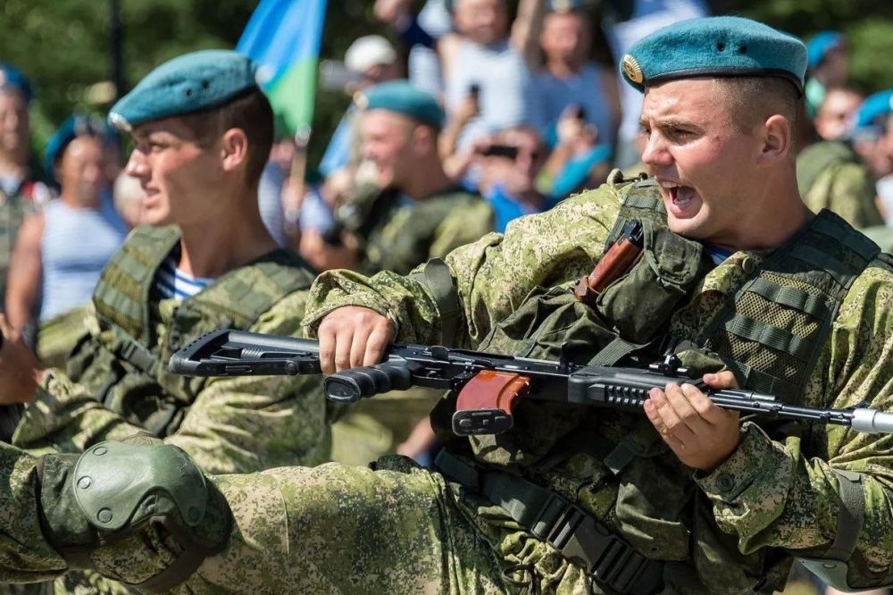 Владимир Константинов: Ежегодно 2 августа в России отмечается День Воздушно-десантных войск Владимир Константинов: Ежегодно 2 августа в России отмечается День Воздушно-десантных войск