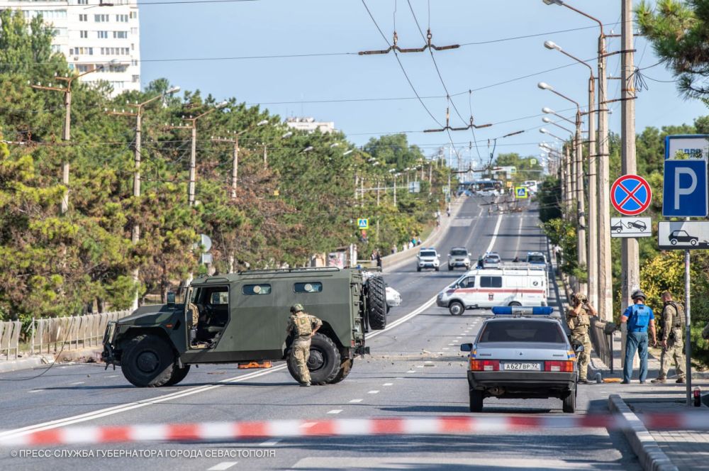 Борис Рожин: Пресс-служба губернатора Михаила Развожаева опубликовала фотографии обломков американских ракет ATACMS в Севастополе после ночной атаки ВСУ Борис Рожин: Пресс-служба губернатора Михаила Развожаева опубликовала фотографии обломков американских ракет ATACMS в Севастополе после ночной атаки ВСУ