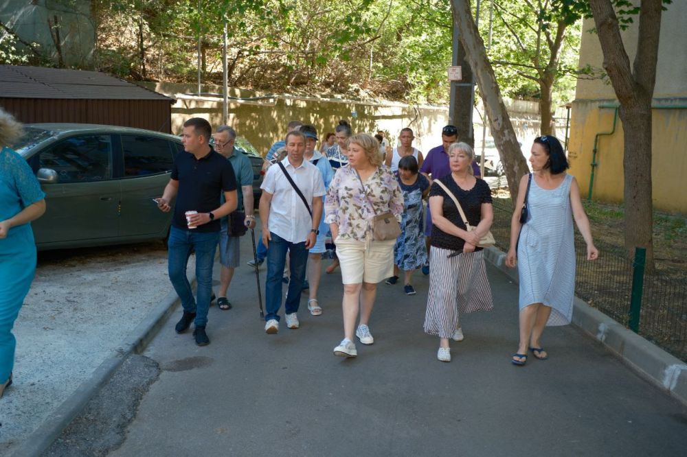 Янина Павленко: Субботний обход территории Янина Павленко: Субботний обход территории