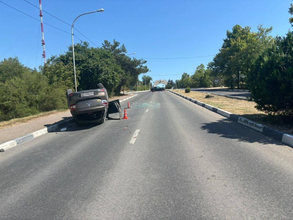 ДТП с пострадавшим водителем на улице Генерала Мельника ДТП с пострадавшим водителем на улице Генерала Мельника