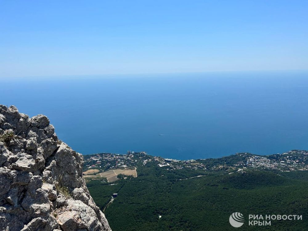 Завораживающие виды на ЮБК с плато Ай-Петри – в фотоленте РИА Новости Крым Завораживающие виды на ЮБК с плато Ай-Петри – в фотоленте РИА Новости Крым