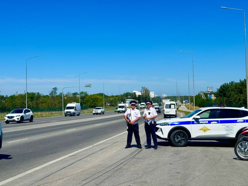 Госавтоинспекция Севастополя напоминает алгоритм действий водителей и пешеходов при приближении автомобиля с включенными проблесковыми маячками и специальным звуковым сигналом Госавтоинспекция Севастополя напоминает алгоритм действий водителей и пешеходов при приближении автомобиля с включенными проблесковыми маячками и специальным звуковым сигналом