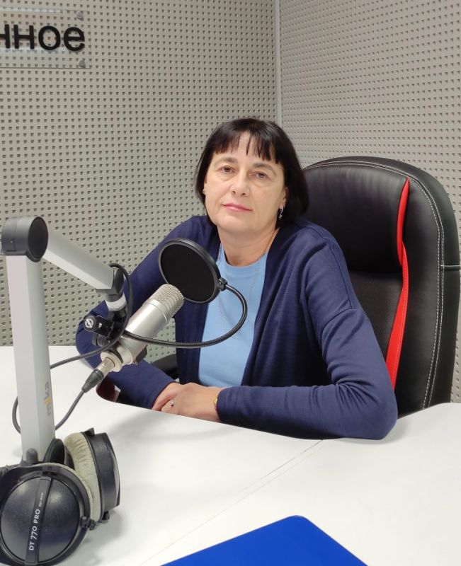 ОТЦЫ И ДЕТИ. МУЗЕЙЩИКИ ПОЛКАНОВЫ ОТЦЫ И ДЕТИ. МУЗЕЙЩИКИ ПОЛКАНОВЫ