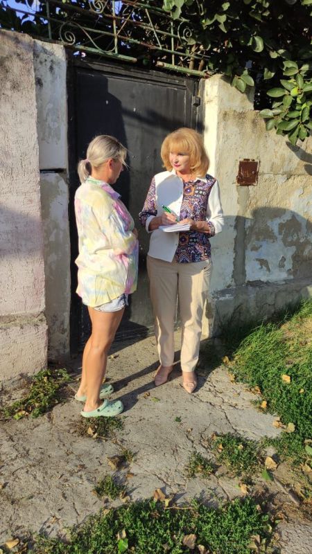 Эммилия Леонова: Сегодняшний вечер посвятила обходу частного сектора Старой части города Эммилия Леонова: Сегодняшний вечер посвятила обходу частного сектора Старой части города