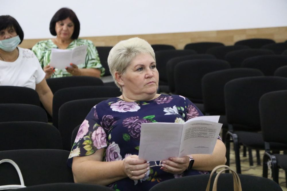 Ольга Урайкина: В большом зале администрации Бахчисарайского района состоялось совместное заседание постоянных депутатских комиссий Бахчисарайского районного совета Ольга Урайкина: В большом зале администрации Бахчисарайского района состоялось совместное заседание постоянных депутатских комиссий Бахчисарайского районного совета
