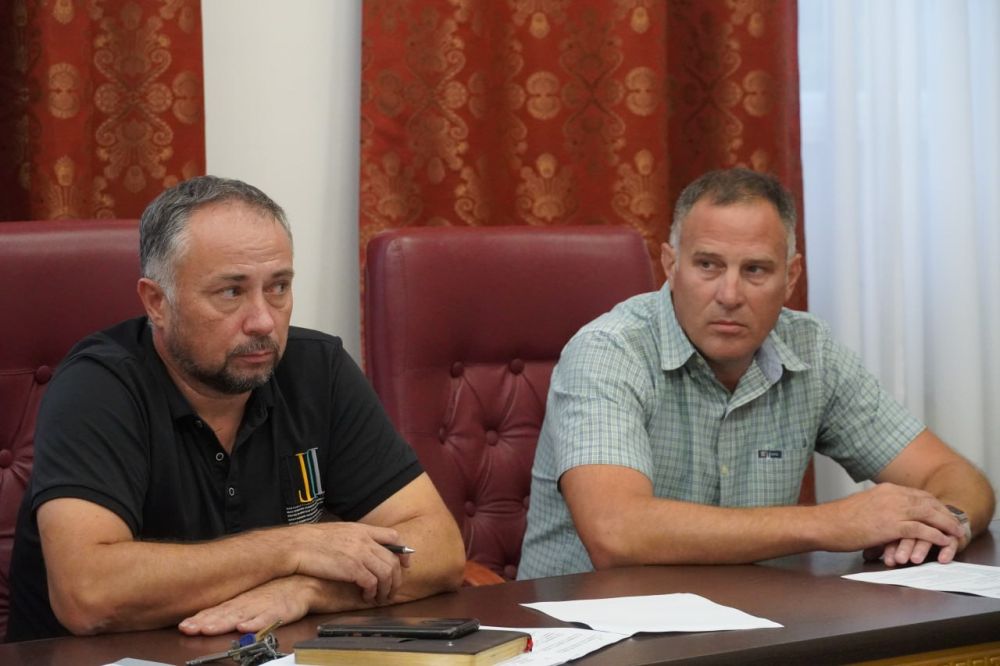#городские_новости. И. о. главы администрации Олег КАТОРГИН провел аппаратное совещание по актуальным вопросам. В рабочей... #городские_новости. И. о. главы администрации Олег КАТОРГИН провел аппаратное совещание по актуальным вопросам. В рабочей...