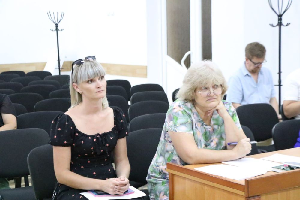 Ольга Урайкина: В большом зале администрации Бахчисарайского района состоялось совместное заседание постоянных депутатских комиссий Бахчисарайского районного совета Ольга Урайкина: В большом зале администрации Бахчисарайского района состоялось совместное заседание постоянных депутатских комиссий Бахчисарайского районного совета