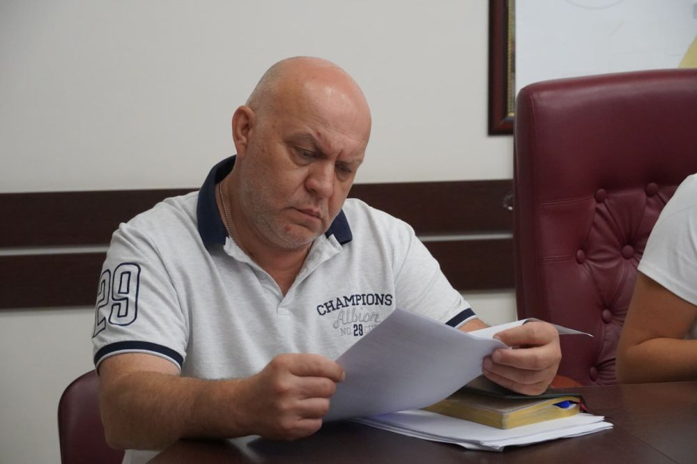 #городские_новости. И. о. главы администрации Олег КАТОРГИН провел аппаратное совещание по актуальным вопросам. В рабочей... #городские_новости. И. о. главы администрации Олег КАТОРГИН провел аппаратное совещание по актуальным вопросам. В рабочей...
