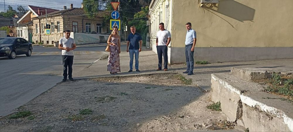 Игорь Ткаченко: Совместные обходы дворов многоэтажек и городских территорий дают положительный результат в ускорении решения тех или иных проблемных вопросов, которые выявляются Игорь Ткаченко: Совместные обходы дворов многоэтажек и городских территорий дают положительный результат в ускорении решения тех или иных проблемных вопросов, которые выявляются