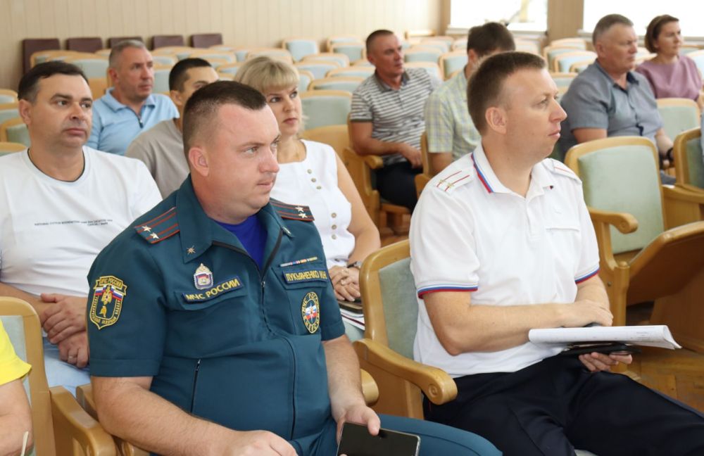 Денис Кратюк: Провел установочное совещание по вопросу организации выборов депутатов Государственного Совета Республики Крым... Денис Кратюк: Провел установочное совещание по вопросу организации выборов депутатов Государственного Совета Республики Крым...