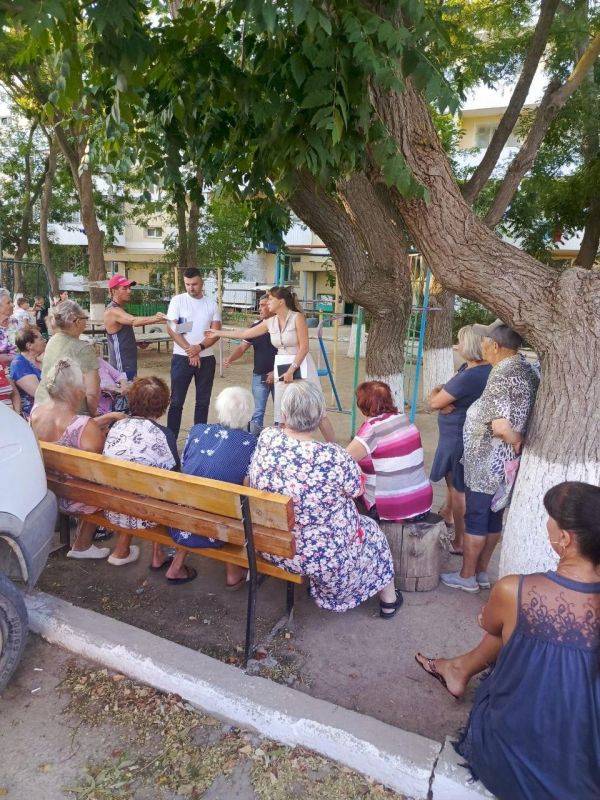 Продолжаются встречи с жителями многоквартирных домов Продолжаются встречи с жителями многоквартирных домов