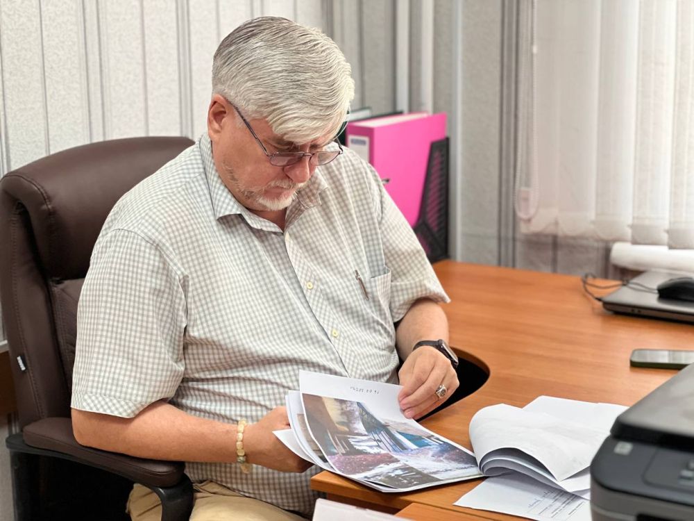 Игорь Ивин: В рамках еженедельного приема граждан рассмотрел широкий круг вопросов: благоустройство придомовых территорий, оформление земельных участков и ряд других Игорь Ивин: В рамках еженедельного приема граждан рассмотрел широкий круг вопросов: благоустройство придомовых территорий, оформление земельных участков и ряд других