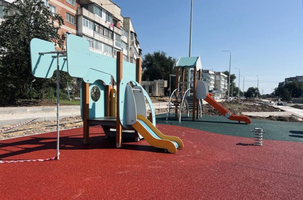 Игорь Ивин: В городе продолжается капитальный ремонт сквера «Крымская весна» Игорь Ивин: В городе продолжается капитальный ремонт сквера «Крымская весна»