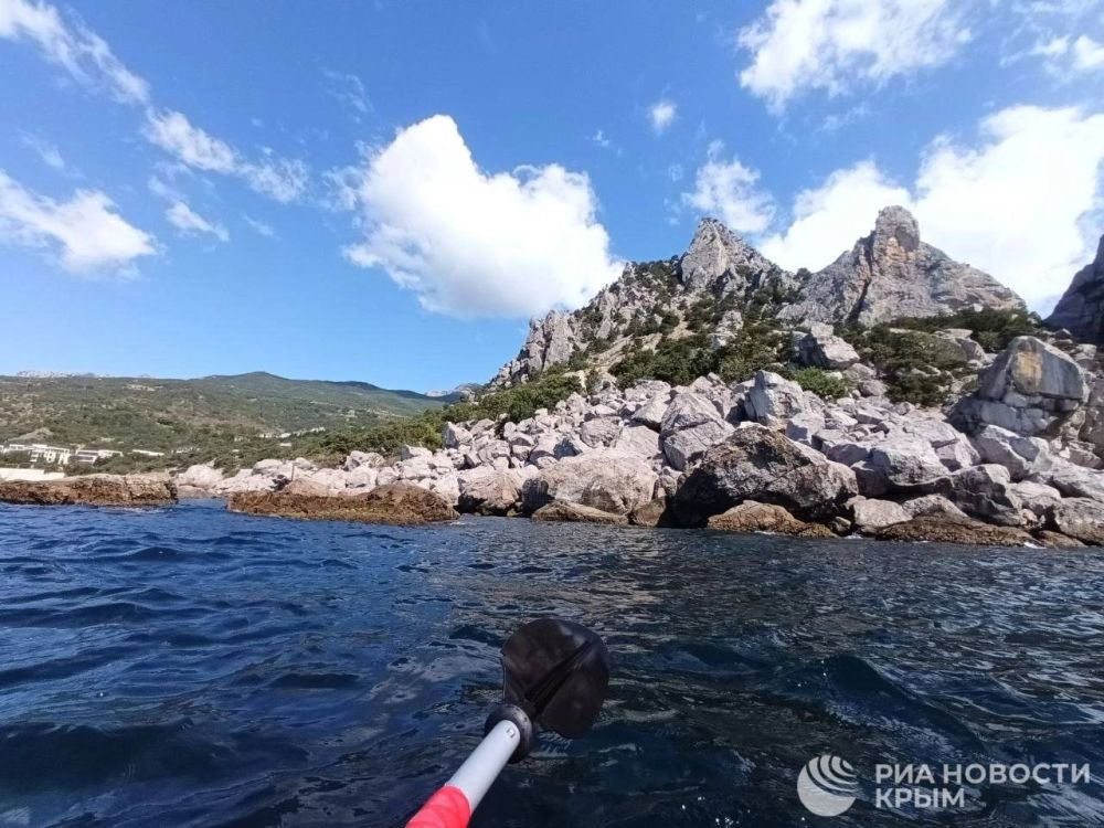 Удивительная красота гряды скал в Симеизе – в фотоленте РИА Новости Крым Удивительная красота гряды скал в Симеизе – в фотоленте РИА Новости Крым