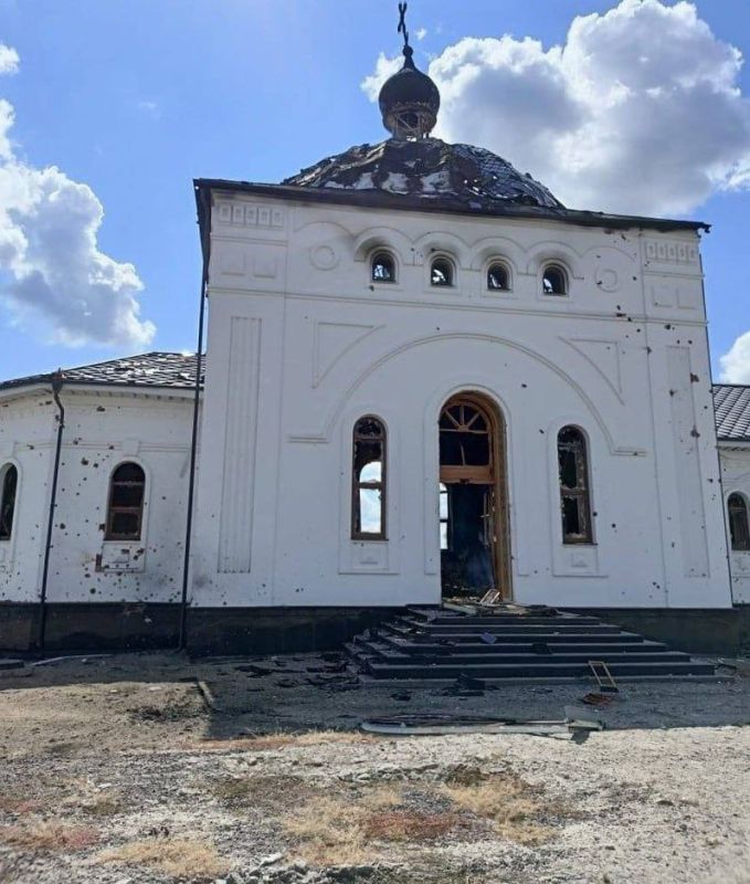 15 человек укрываются от обстрелов в Свято-Николаевском Белогорском монастыре 15 человек укрываются от обстрелов в Свято-Николаевском Белогорском монастыре