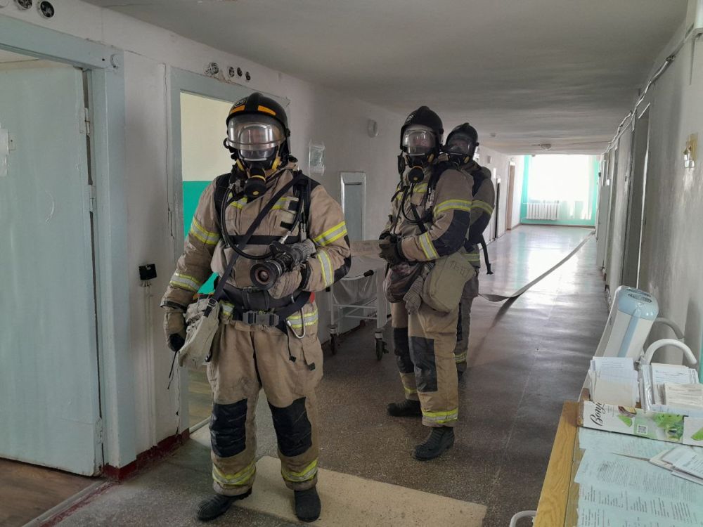 На территории Центральной городской больницы Красноперекопска прошли пожарно-тактические учения На территории Центральной городской больницы Красноперекопска прошли пожарно-тактические учения