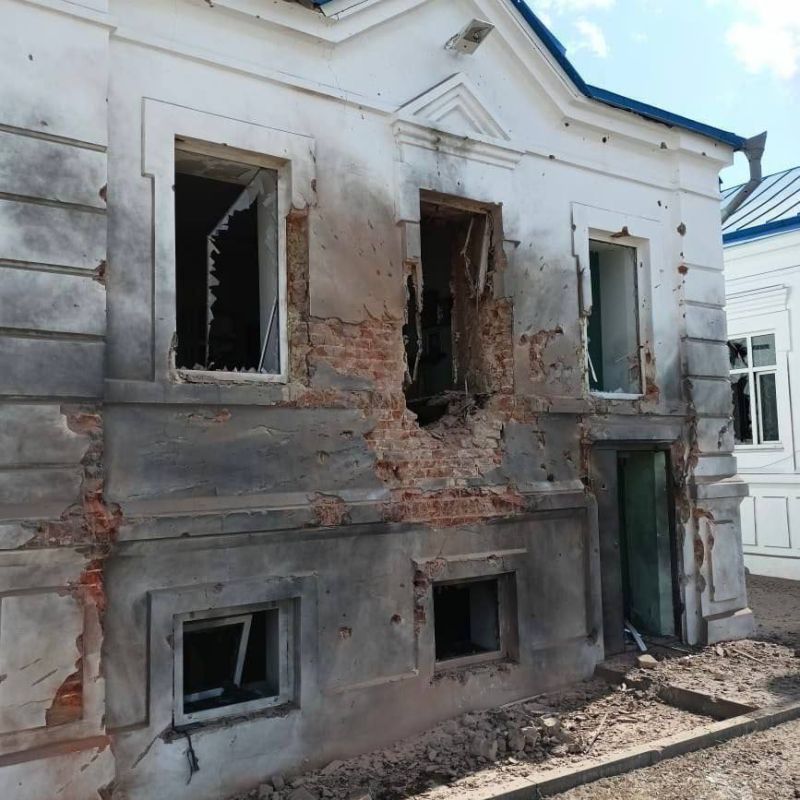 Настоятель Свято-Николаевского Белогорского мужского монастыря, который находится недалеко от города Суджа, сообщил, что из-за ударов ВСУ погиб один человек Настоятель Свято-Николаевского Белогорского мужского монастыря, который находится недалеко от города Суджа, сообщил, что из-за ударов ВСУ погиб один человек
