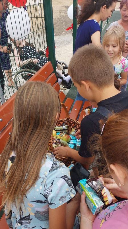 Вчера в Зеленогорском сельском поселении Белогорского района состоялось сразу два радостных события! Вчера в Зеленогорском сельском поселении Белогорского района состоялось сразу два радостных события!