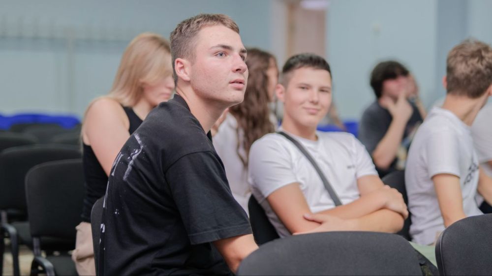 МОЛОДЕЖНАЯ ПОЛИТИКА В ДЕЙСТВИИ МОЛОДЕЖНАЯ ПОЛИТИКА В ДЕЙСТВИИ
