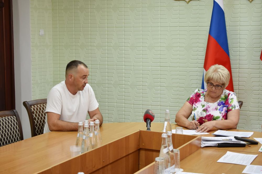 Галина Огнёва: Провела приём граждан.. Сегодня, в рамках еженедельного приема граждан, совместно со специалистами... Галина Огнёва: Провела приём граждан.. Сегодня, в рамках еженедельного приема граждан, совместно со специалистами...