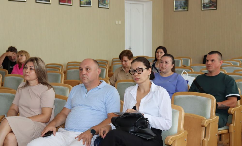 В администрации Симферопольского района состоялось заседание Межведомственной рабочей группы по вопросам труда и заработной платы В администрации Симферопольского района состоялось заседание Межведомственной рабочей группы по вопросам труда и заработной платы