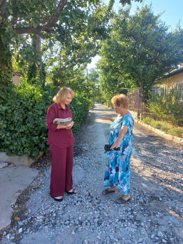 Эммилия Леонова: Провела встречу с жителями частного сектора по улице Профсоюзной Эммилия Леонова: Провела встречу с жителями частного сектора по улице Профсоюзной