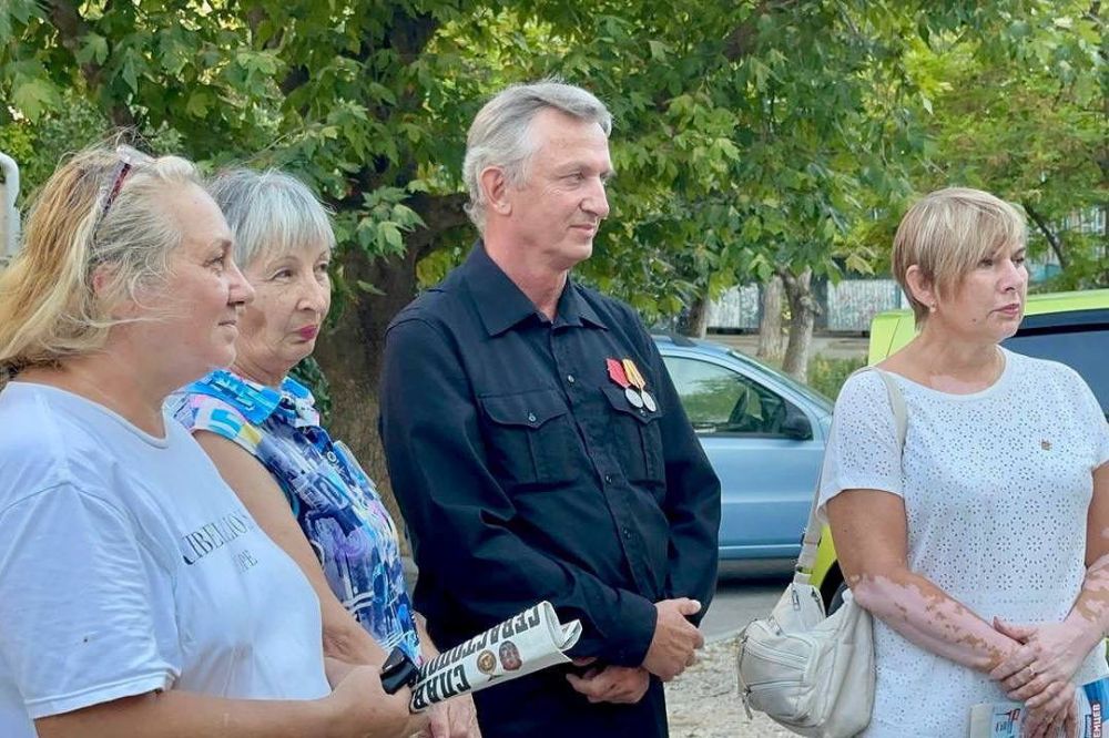 Владимир Немцев: Провел встречу с жителями домов улицы Вакуленчука и проспекта Юрия Гагарина, чтобы обсудить текущие вопросы и предложения по благоустройству дворовых территорий, района и нашего города Владимир Немцев: Провел встречу с жителями домов улицы Вакуленчука и проспекта Юрия Гагарина, чтобы обсудить текущие вопросы и предложения по благоустройству дворовых территорий, района и нашего города