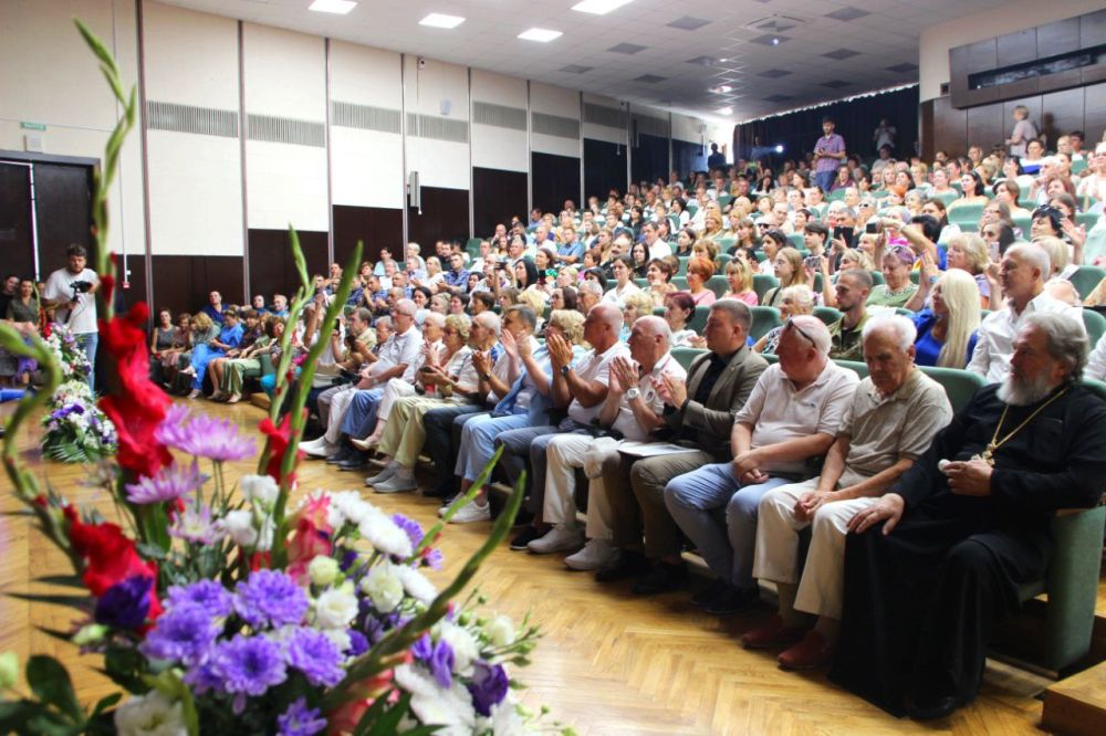 Константин Шимановский: В преддверии Дня города обновили городскую Доску почёта! На неё заносятся лучшие трудовые коллективы... Константин Шимановский: В преддверии Дня города обновили городскую Доску почёта! На неё заносятся лучшие трудовые коллективы...