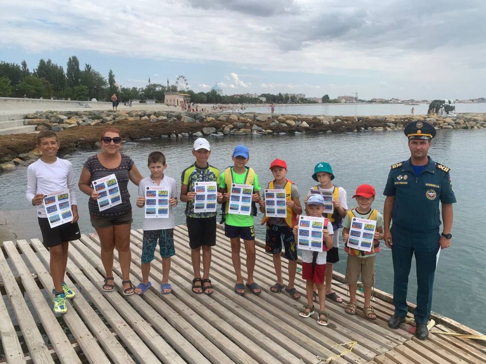 Лето, солнце и вода - безопасные друзья Лето, солнце и вода - безопасные друзья