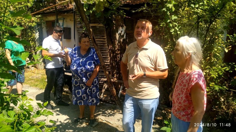 Игорь Ткаченко: Встречи с жителями МКД, общение по вопросам взаимодействия с управляющими компаниями и оказания жилищно-коммунальных услуг проводятся регулярно как мной, так и заместителями, советниками и помощниками Игорь Ткаченко: Встречи с жителями МКД, общение по вопросам взаимодействия с управляющими компаниями и оказания жилищно-коммунальных услуг проводятся регулярно как мной, так и заместителями, советниками и помощниками