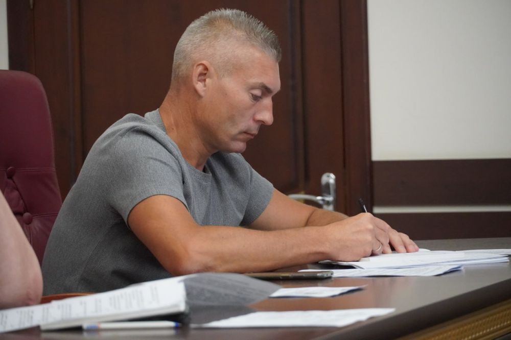 #городские_новости. Рабочая неделя в администрации Керчи началась с аппаратного совещания с заместителями главы... #городские_новости. Рабочая неделя в администрации Керчи началась с аппаратного совещания с заместителями главы...