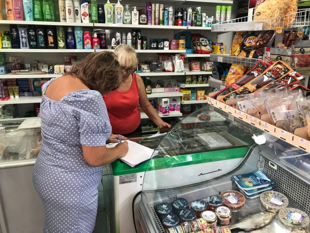 Сотрудники Управления по экономическому развитию, аграрной и инвестиционной политике администрации Сакского района провели... Сотрудники Управления по экономическому развитию, аграрной и инвестиционной политике администрации Сакского района провели...