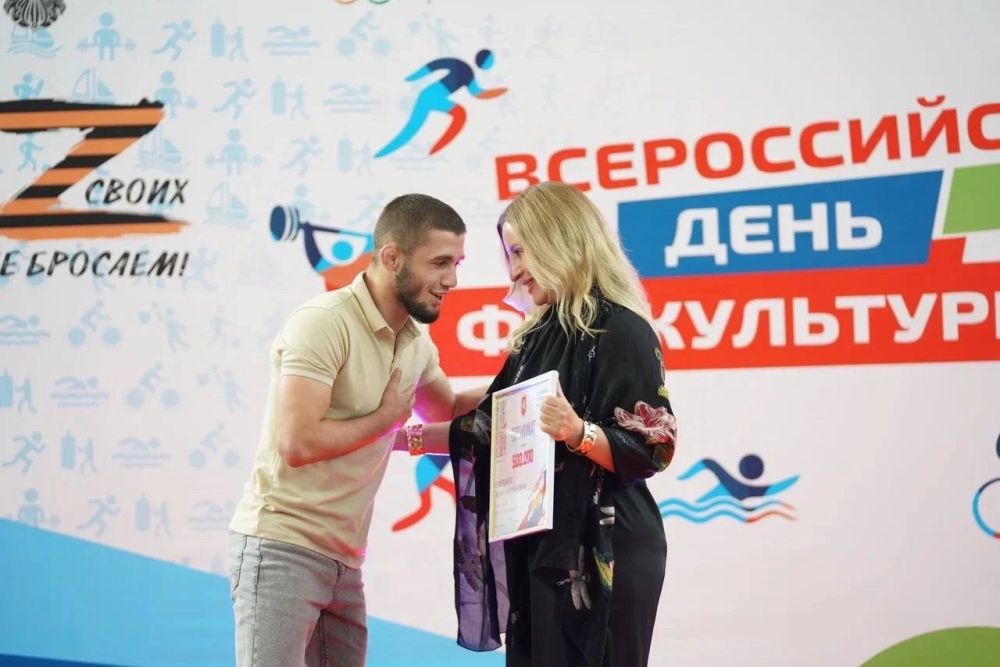 Ольга Торубарова: Победителям и призерам Игр БРИКС, а также их тренерам были вручены сертификаты на денежные выплаты за достигнутые результаты Ольга Торубарова: Победителям и призерам Игр БРИКС, а также их тренерам были вручены сертификаты на денежные выплаты за достигнутые результаты