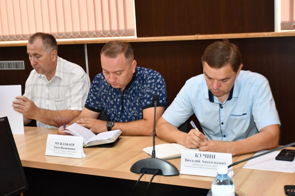 Благоустройство, трудоустройство, пожарную безопасность, вопросы агропромышленного комплекса обсудили на расширенном аппаратном совещании Благоустройство, трудоустройство, пожарную безопасность, вопросы агропромышленного комплекса обсудили на расширенном аппаратном совещании
