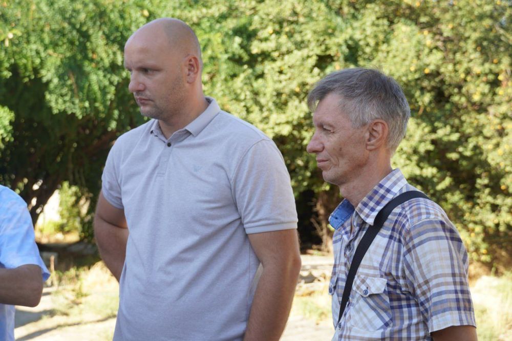 #в_диалоге_с_керчанами. Продолжаются выездные встречи с жителями по вопросу выбора управляющей компании. Тем домам, которые... #в_диалоге_с_керчанами. Продолжаются выездные встречи с жителями по вопросу выбора управляющей компании. Тем домам, которые...