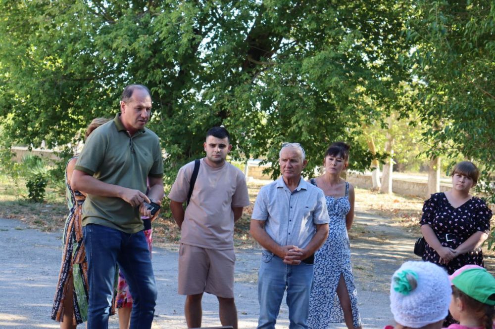 Владислав Хаджиев: Завершил день в сёлах Добрушино, Елизаветово.Встретились с активом обоих сёл, обсудили волнующие людей вопросы Владислав Хаджиев: Завершил день в сёлах Добрушино, Елизаветово.Встретились с активом обоих сёл, обсудили волнующие людей вопросы
