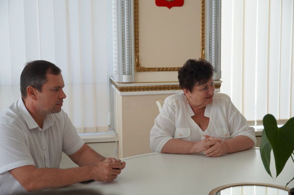 Олег Каторгин: #своих_не_бросаем. Керчанину Александру ЗАВГОРОДНЕМУ вручили Медаль «За храбрость» 2 степени. Сегодня вместе с главой муниципального образования Ольгой СОЛОДИЛОВОЙ, представителем военного комиссариата Керчи встретились с Героем Олег Каторгин: #своих_не_бросаем. Керчанину Александру ЗАВГОРОДНЕМУ вручили Медаль «За храбрость» 2 степени. Сегодня вместе с главой муниципального образования Ольгой СОЛОДИЛОВОЙ, представителем военного комиссариата Керчи встретились с Героем